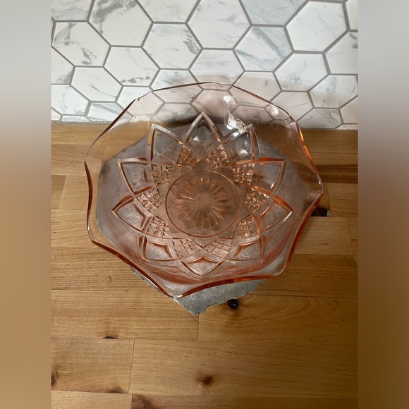 Pink Depression Bowl - Picture 12 of 13